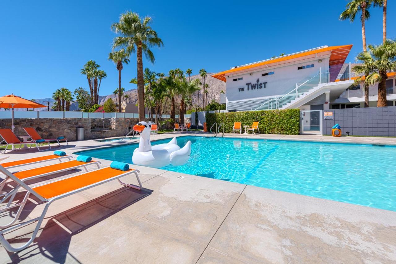The Twist 3* Palm Springs