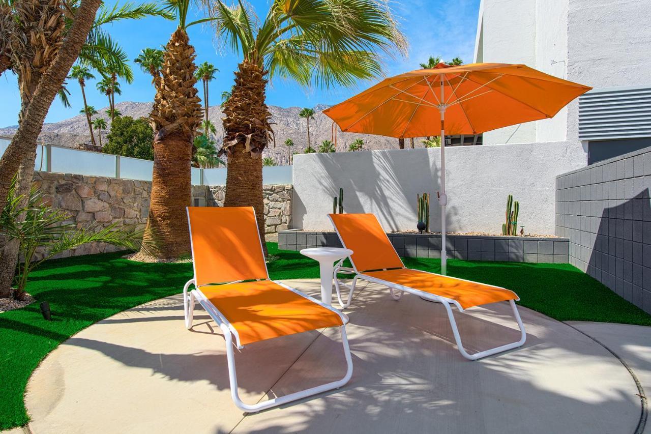 The Twist 3* Palm Springs