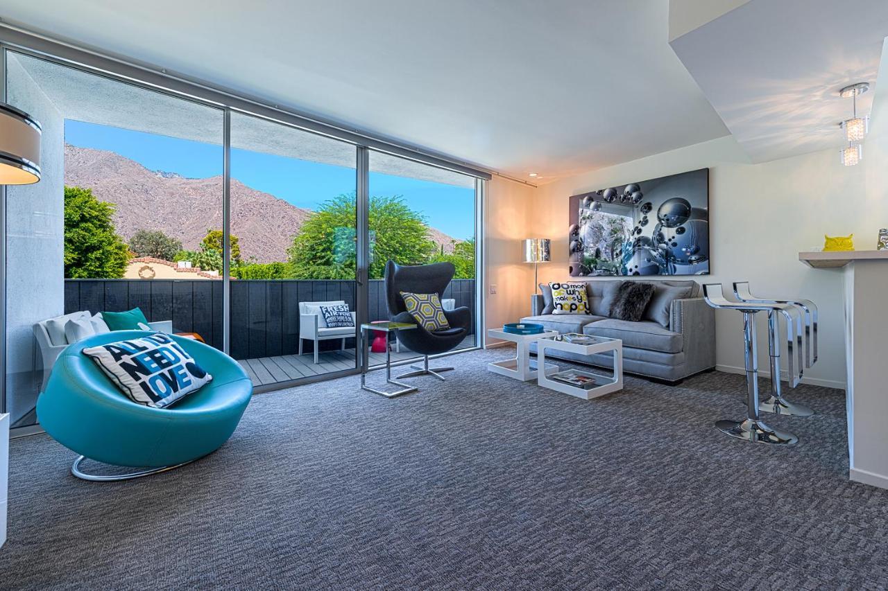 The Twist 3* Palm Springs
