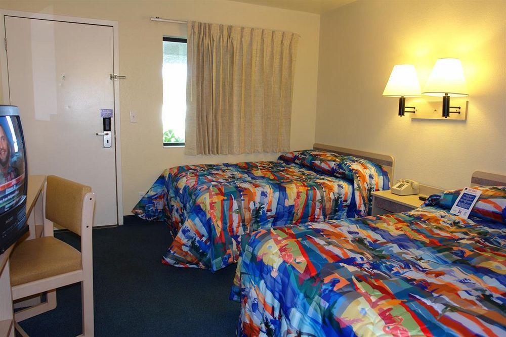 6-palm Springs, Ca - Downtown Hotel 2*