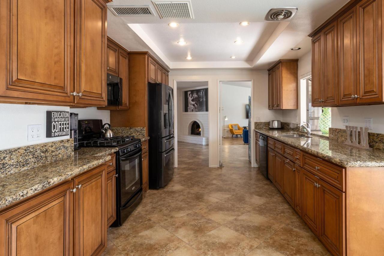 Risky Business By Acme House Company Villa *