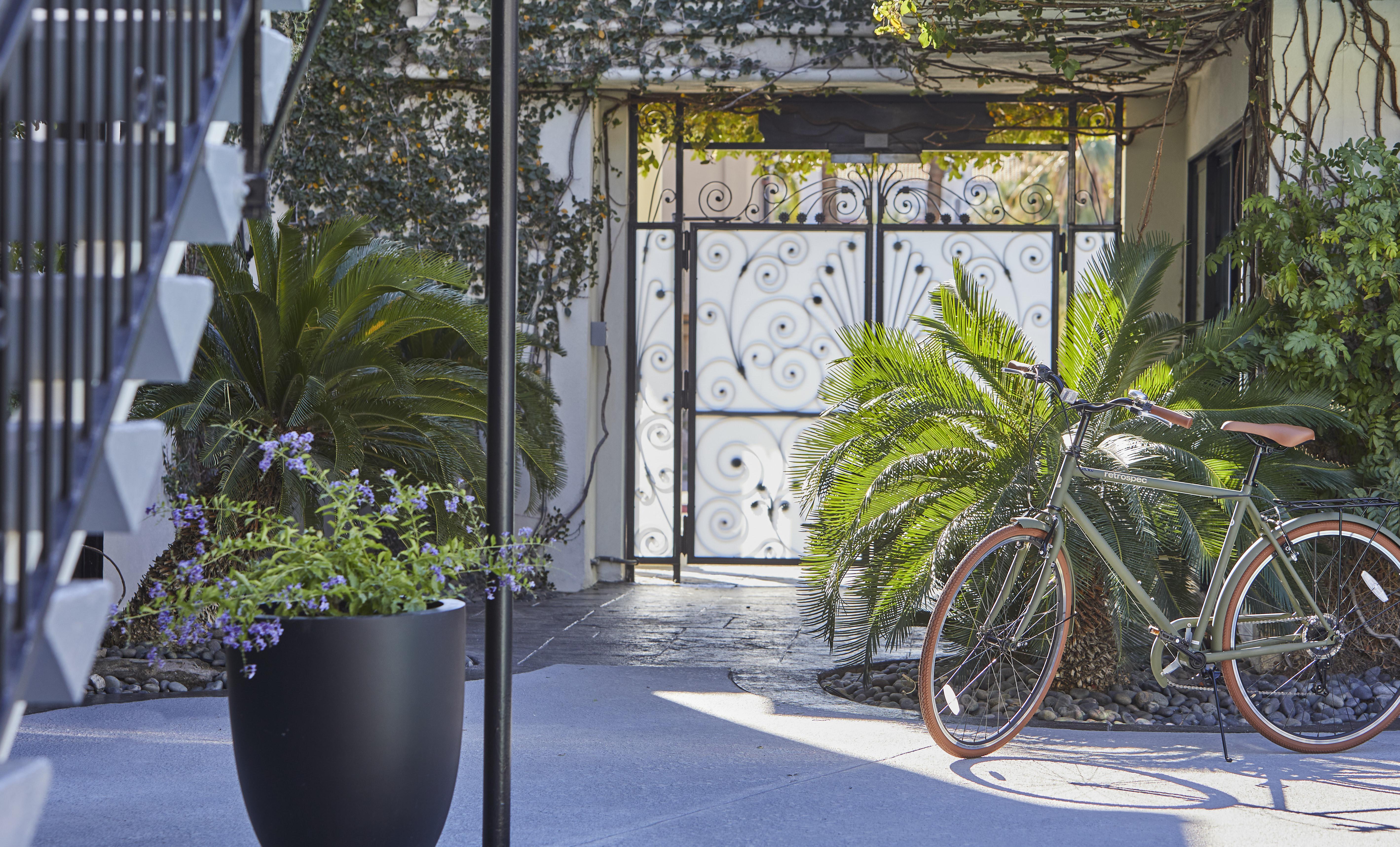 Descanso Resort, A Men's (adults Only) Palm Springs