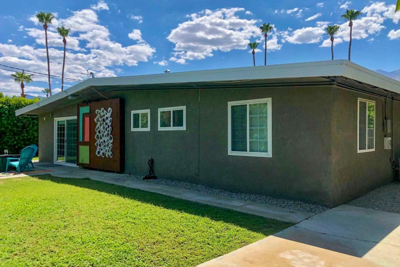 Ultra Secluded Private Pool And Security Gate Holiday home Palm Springs