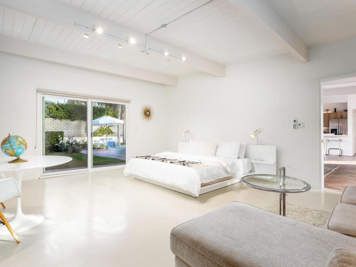 Villa House Of Stardust By Acme House Company Palm Springs