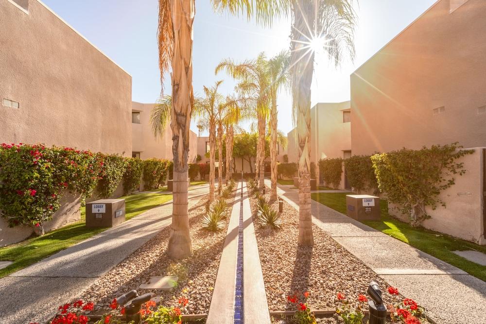 Getaways At Vista Mirage Resort Palm Springs