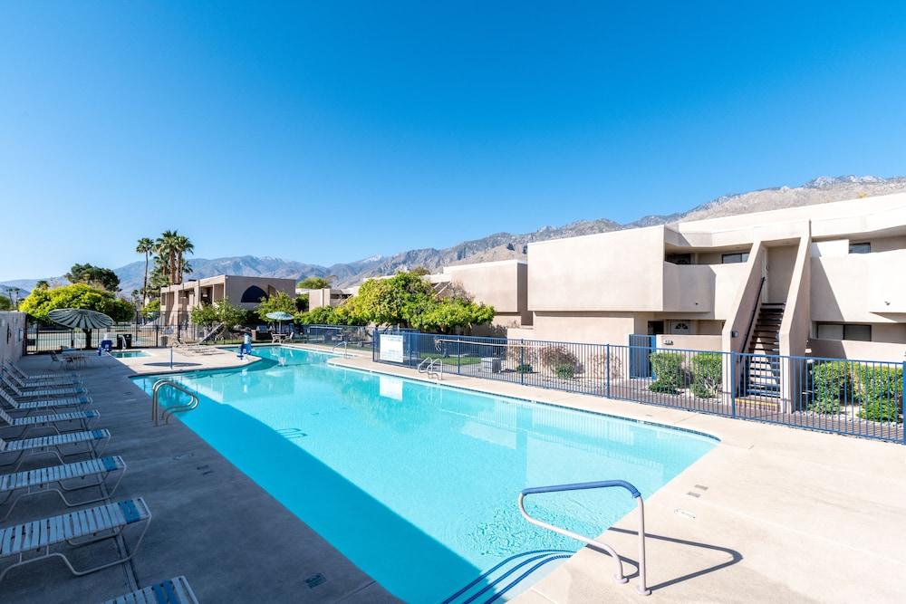 Getaways At Vista Mirage Resort Palm Springs