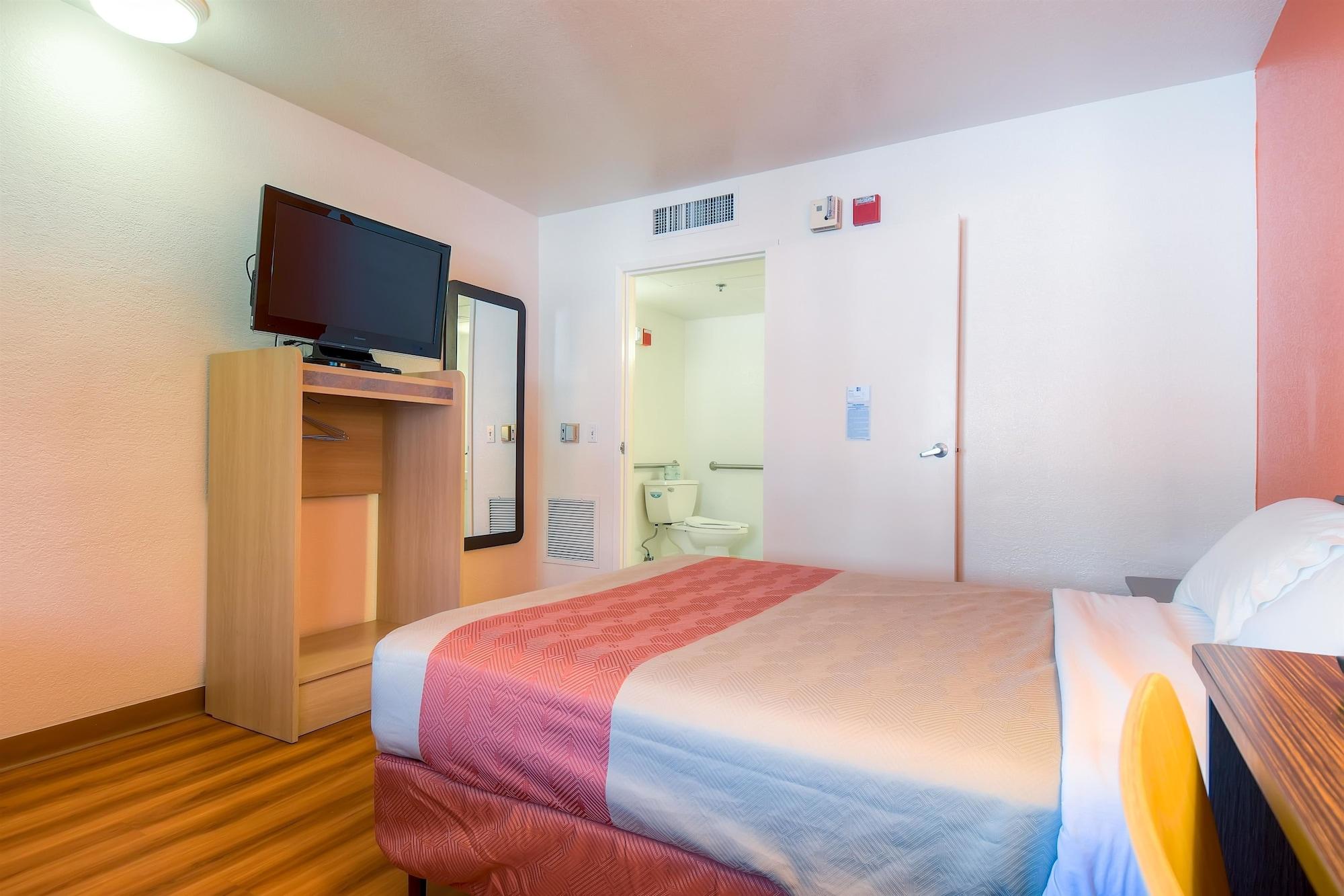 6-palm Springs, Ca - Downtown Hotel 2*