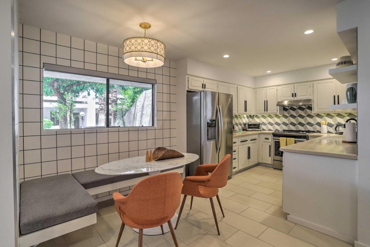 Chic Gem With Patio And Pool Access!