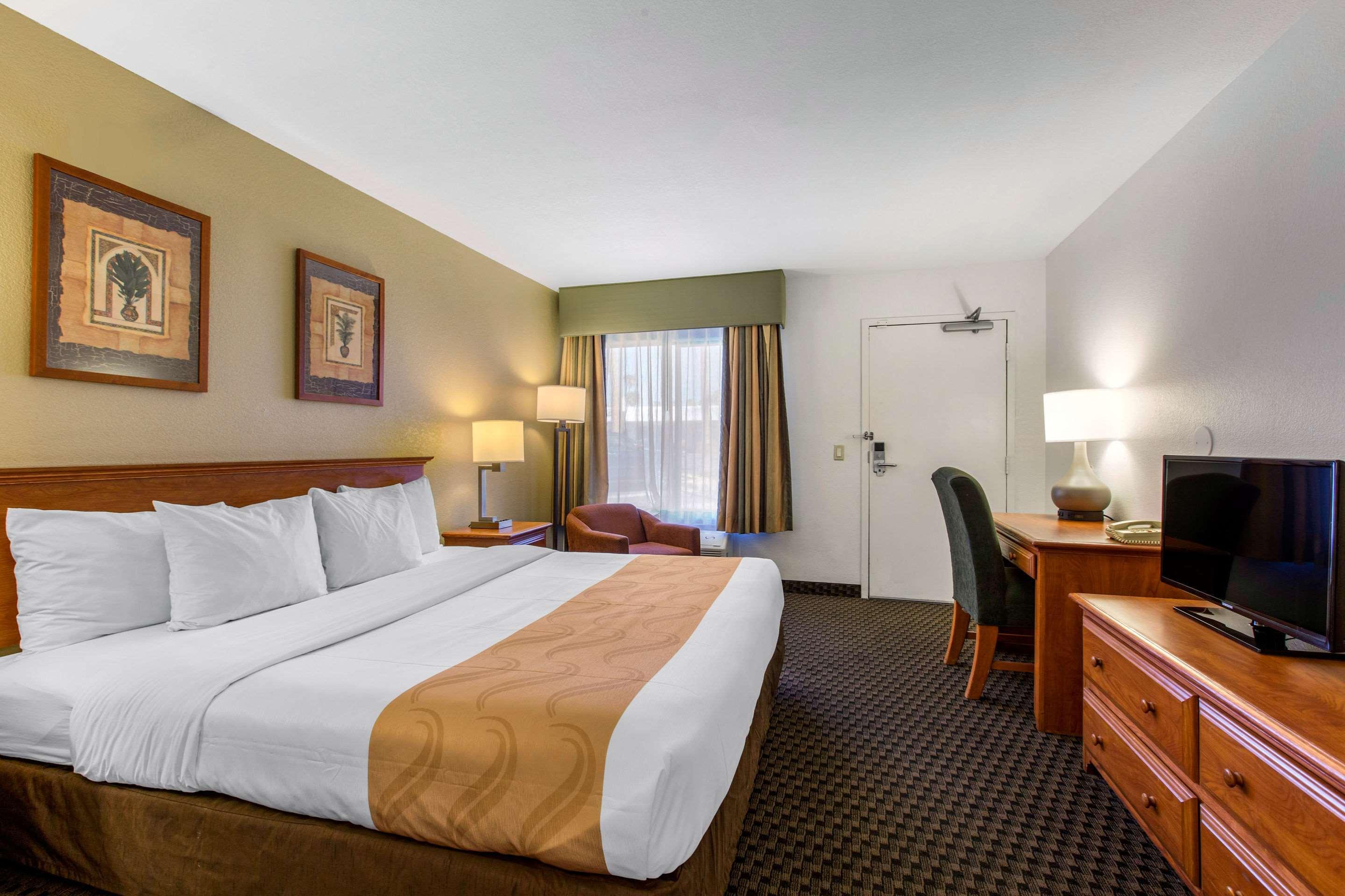 Hotel Quality Downtown 3*