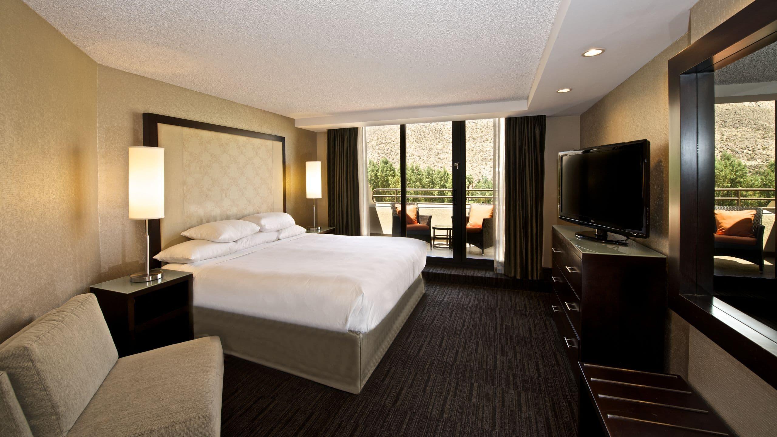 Hyatt Hotel 4*