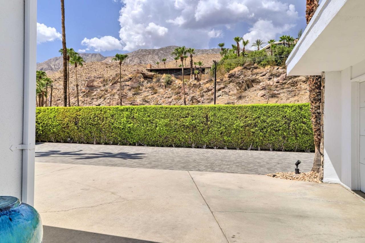 Apartment With Pool Access, Mountain Views!