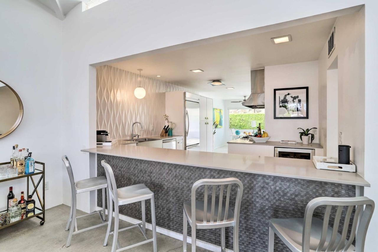Apartment With Pool Access, Mountain Views! Palm Springs