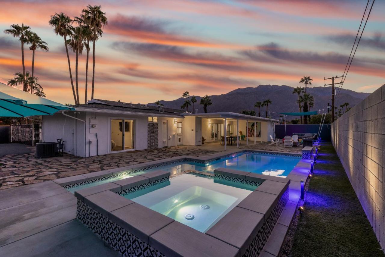 The Desert Xscape Pool & Views Palm Springs
