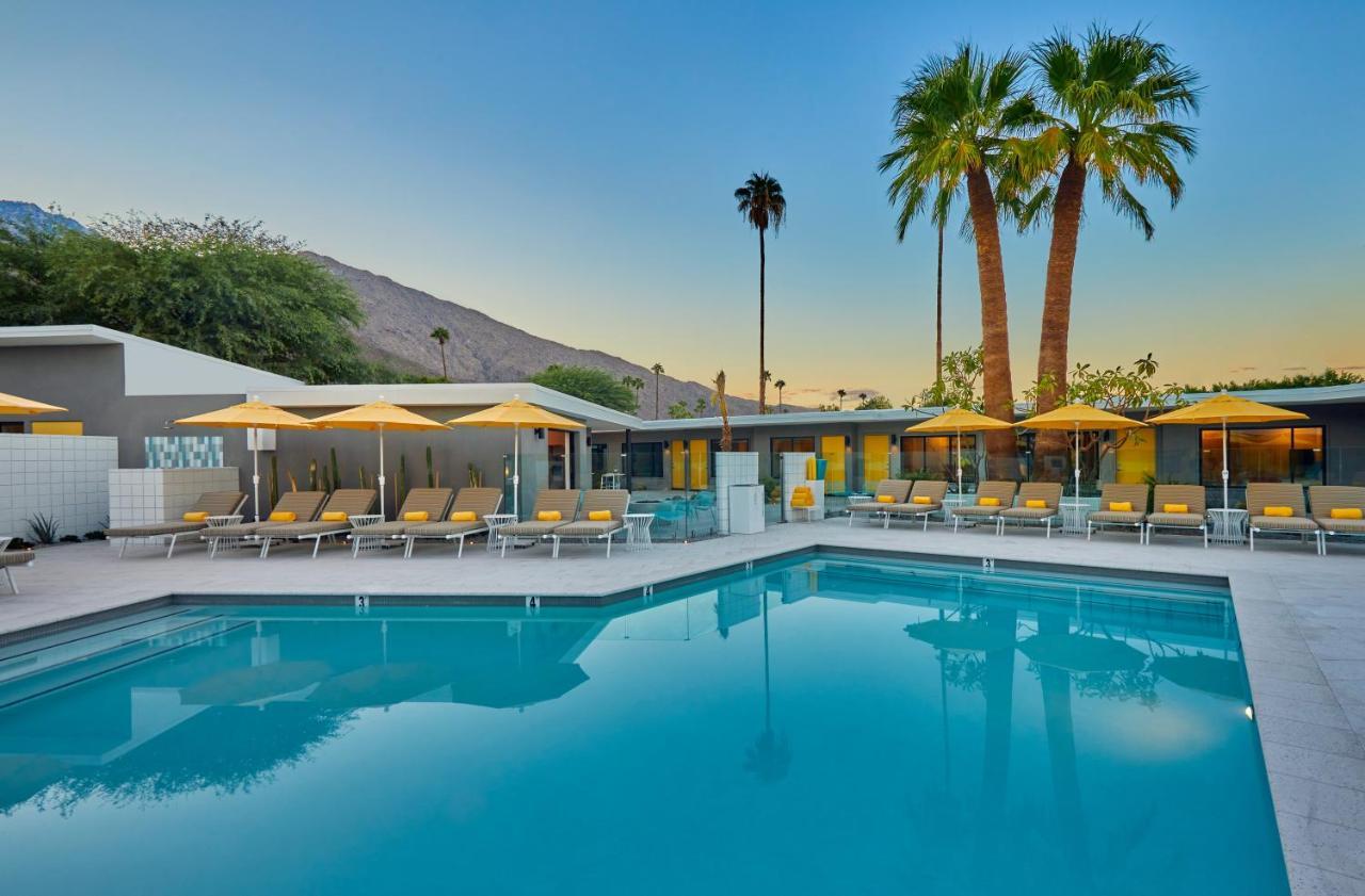 Resort Twin Palms - A Gay Men's