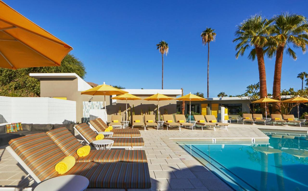 Resort Twin Palms - A Gay Men's Palm Springs
