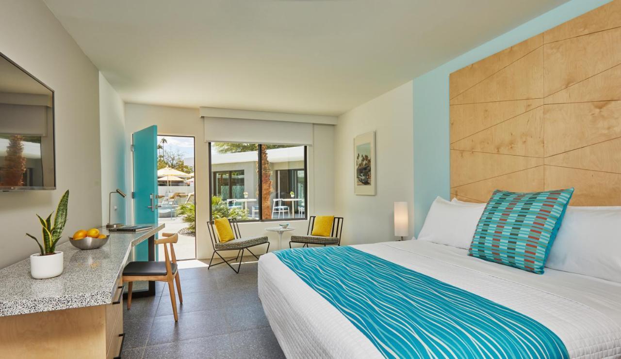 Twin Palms - A Gay Men's Resort *