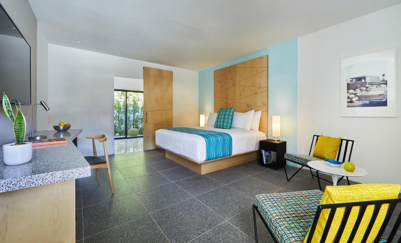 Resort Twin Palms - A Gay Men's