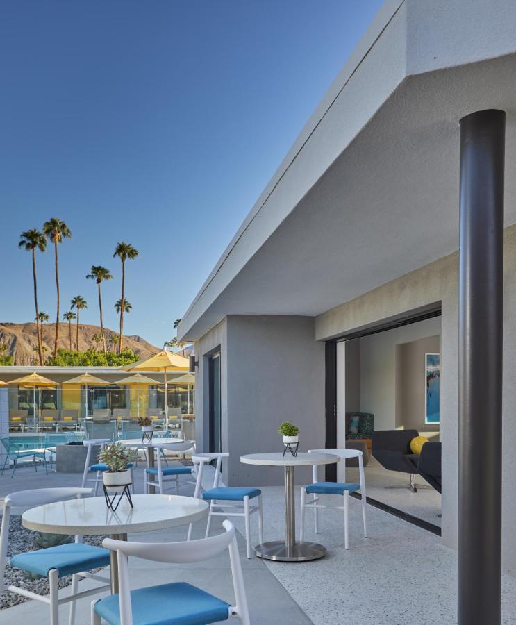 Resort Twin Palms - A Gay Men's