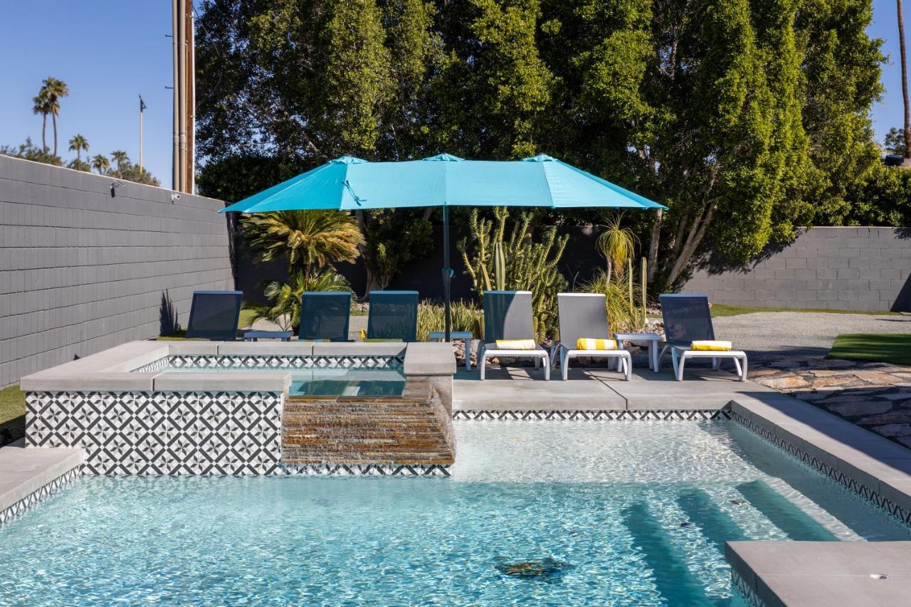 The Desert Xscape Pool & Views Palm Springs