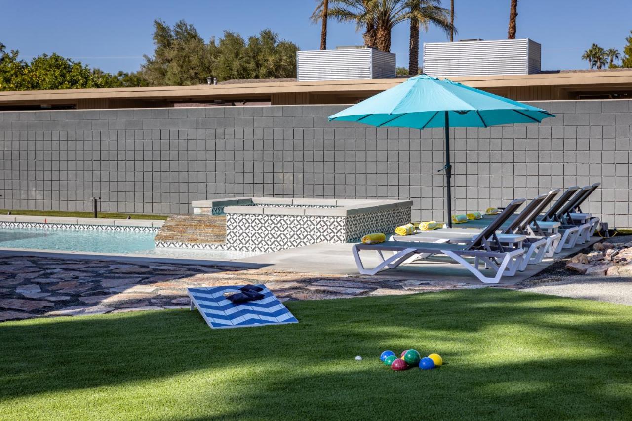 The Desert Xscape Pool & Views *