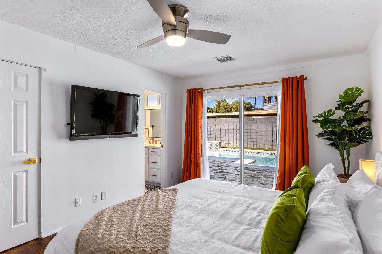 The Desert Xscape Pool & Views Palm Springs