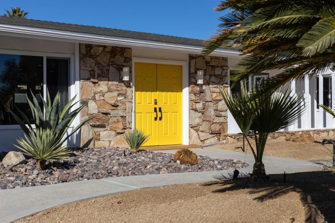 The Desert Xscape Pool & Views Holiday home *