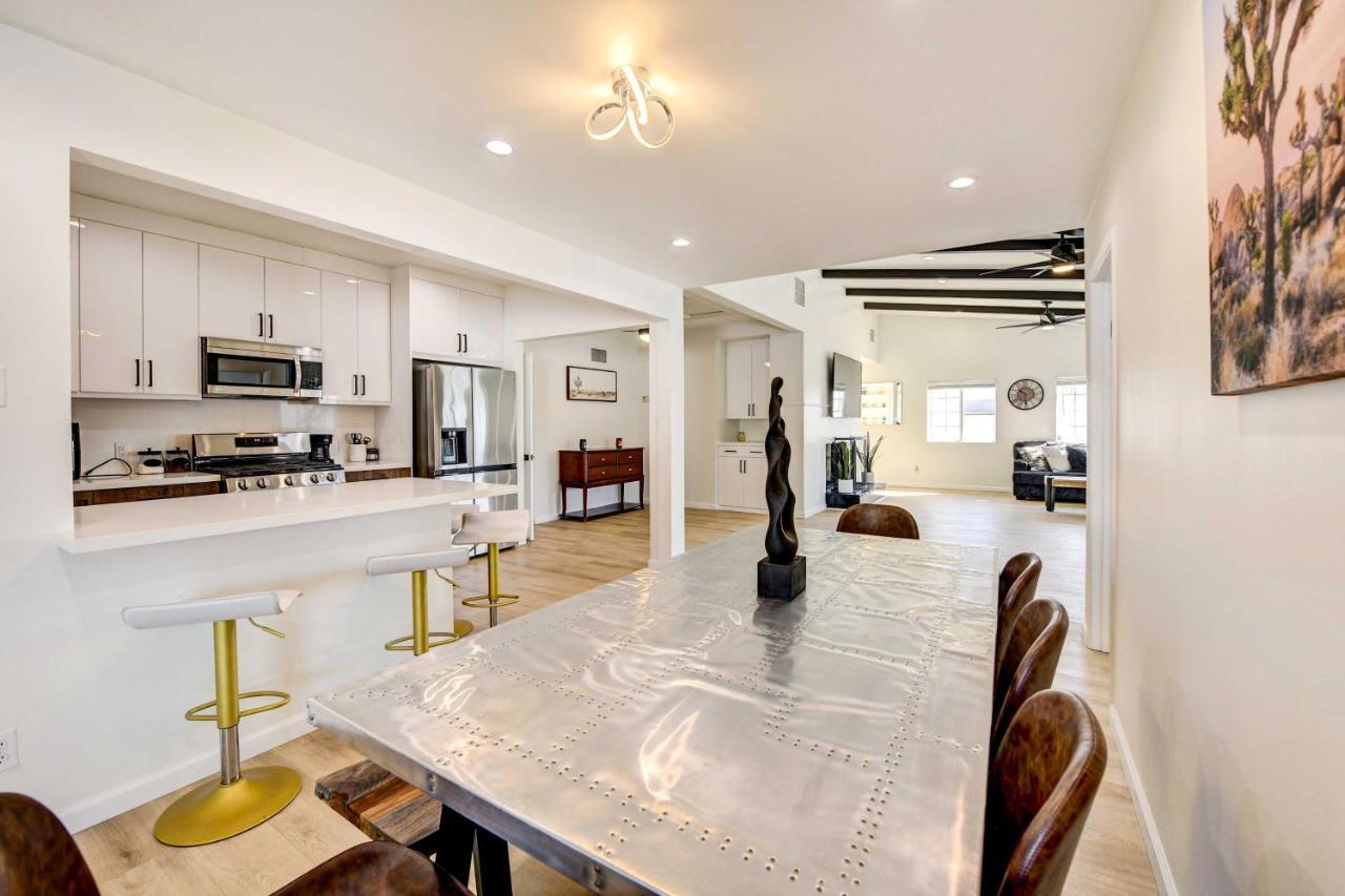 Stylish With Private Pool And Spa! Holiday home