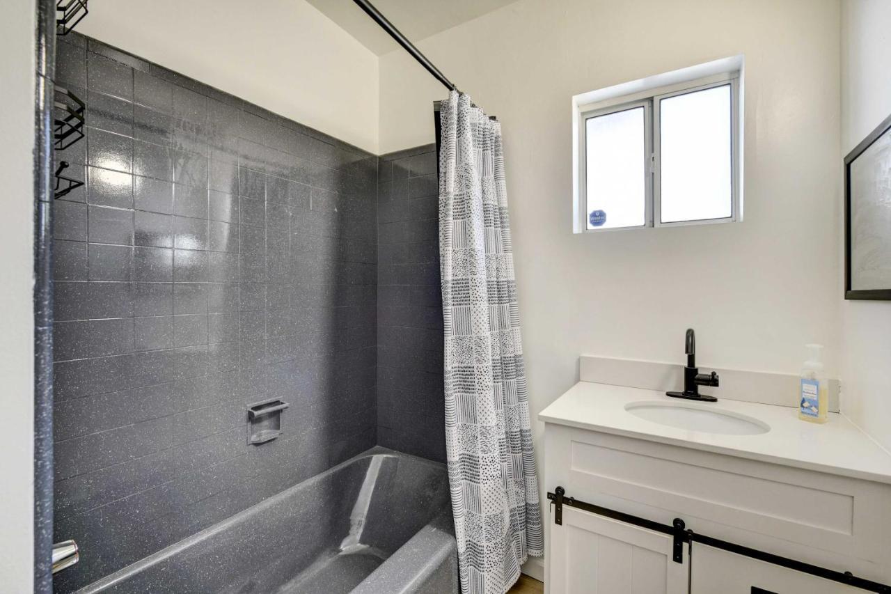Stylish With Private Pool And Spa!