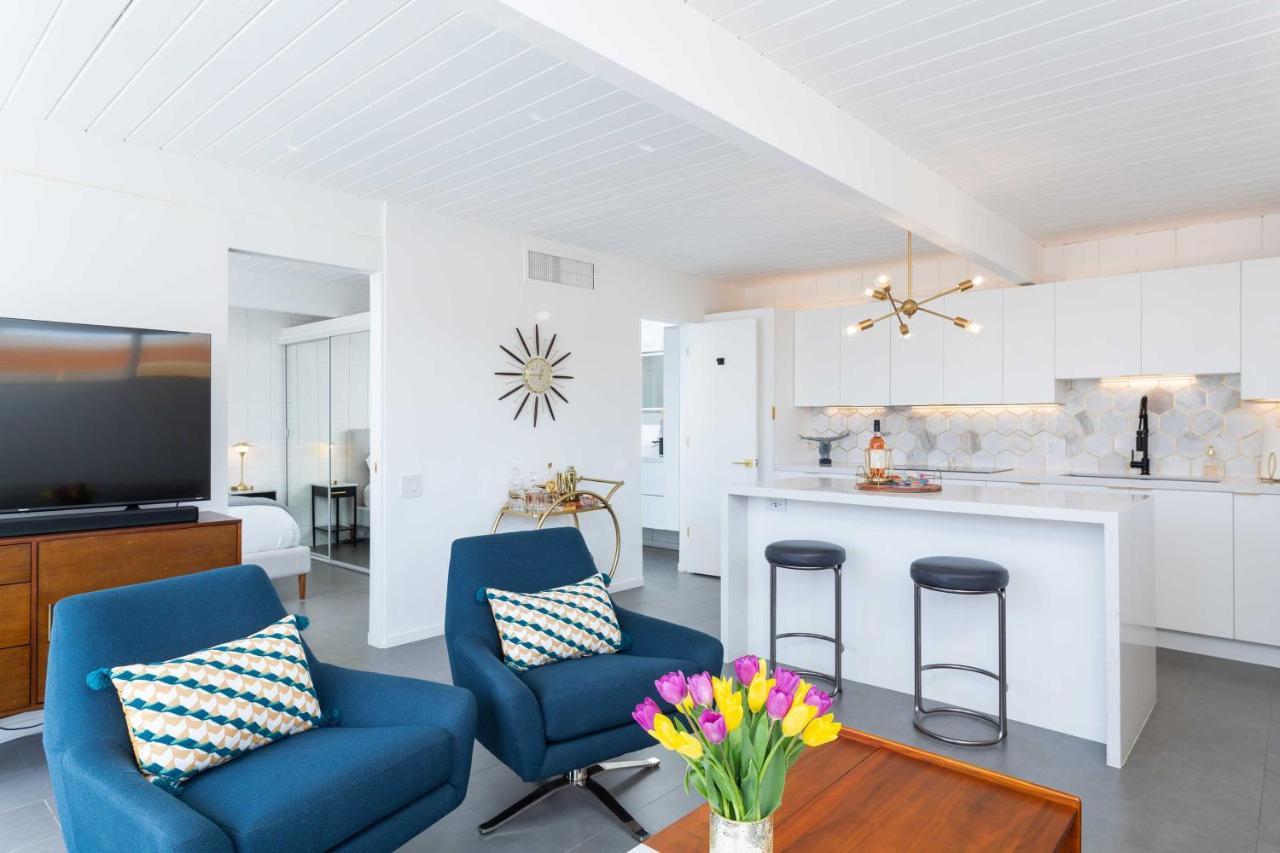 Mid-century With Patio! * Palm Springs