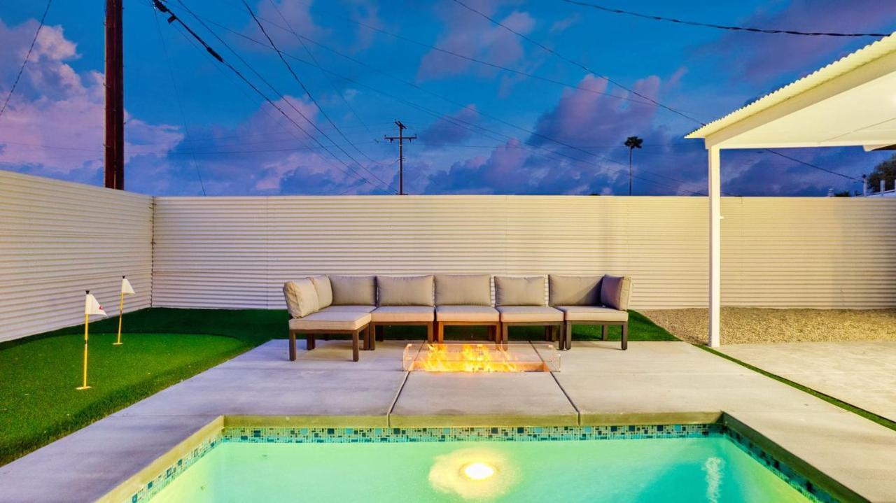 Palm Vista By Rather Be *