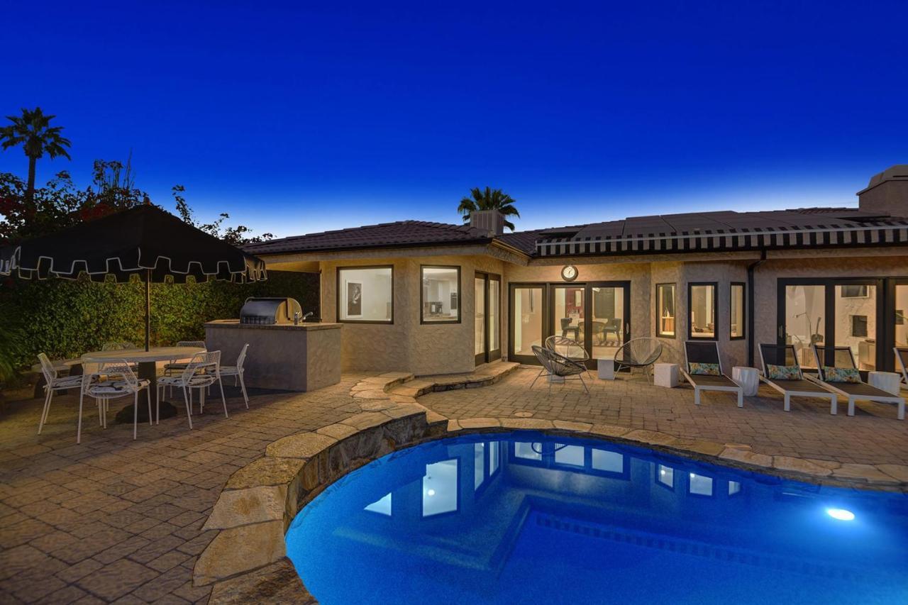 Holiday home Our Poolside Desert Nirvana *