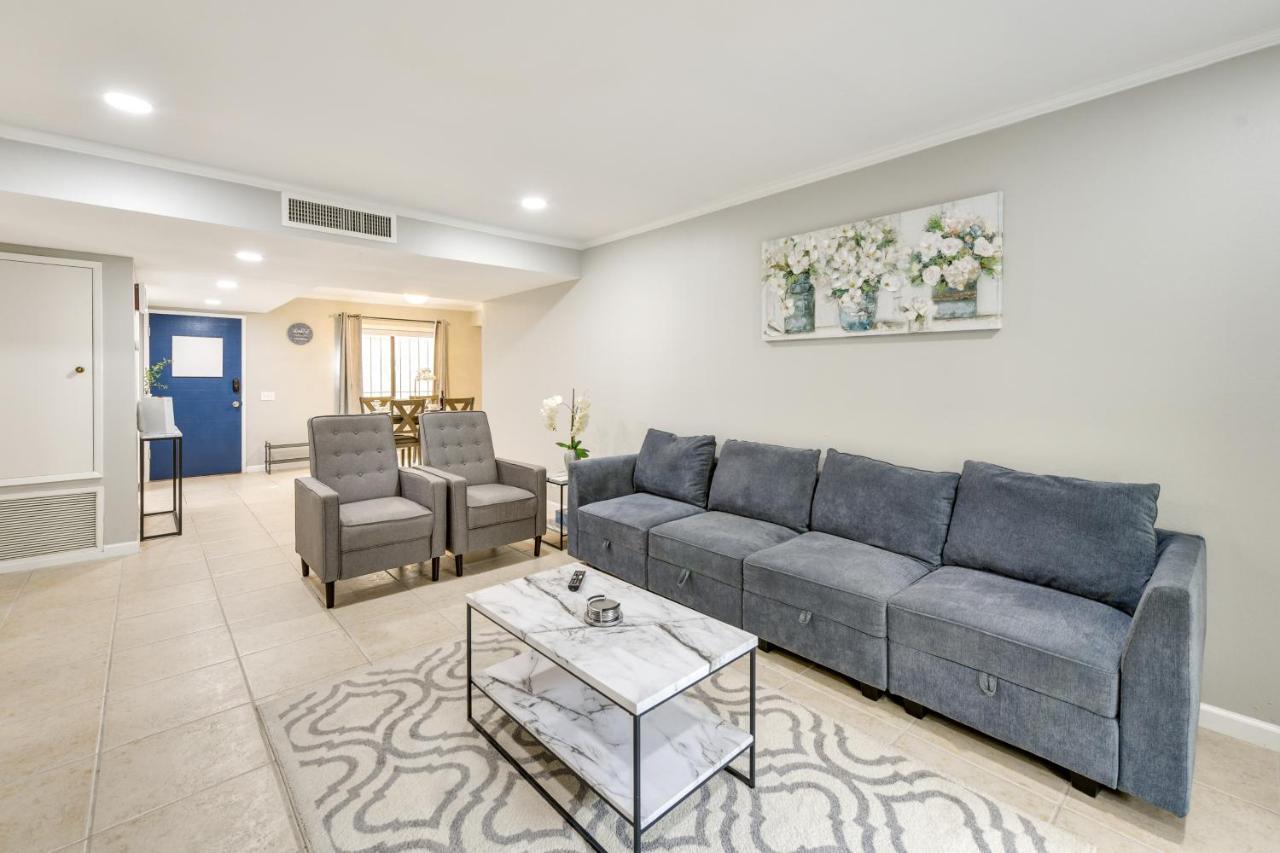 Sleek With Patio And Perks Palm Springs