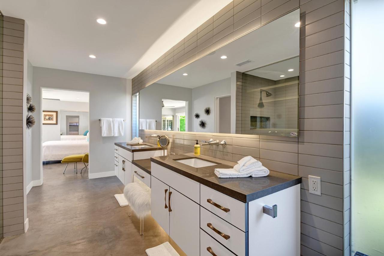 Ultra-luxury- Style Private Compound-close To Everything- 3bd/2.5ba Holiday home
