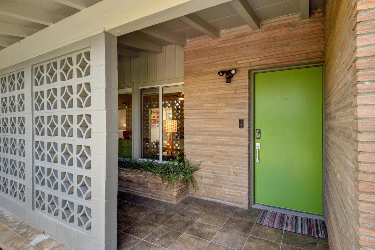Holiday home Ultra-luxury- Style Private Compound-close To Everything- 3bd/2.5ba *
