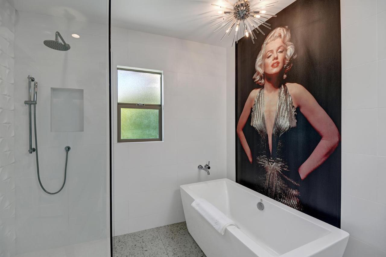 Ultra-chic Luxe Mid-century Estate- Like Pool, Spa, Firepit, Outdoor Kitchen 3bed/3bath * Palm Springs