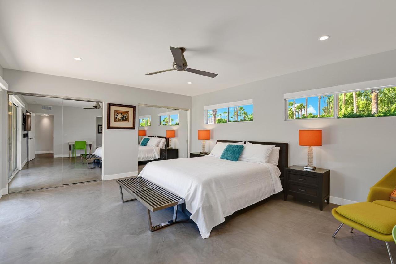 Ultra-luxury- Style Private Compound-close To Everything- 3bd/2.5ba Holiday home *
