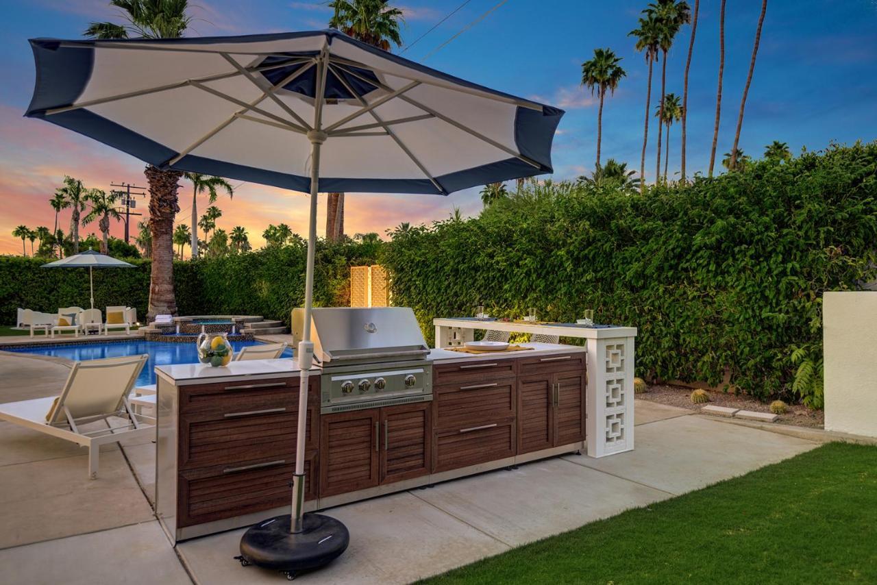 Ultra-chic Luxe Mid-century Estate- Like Pool, Spa, Firepit, Outdoor Kitchen 3bed/3bath * Palm Springs