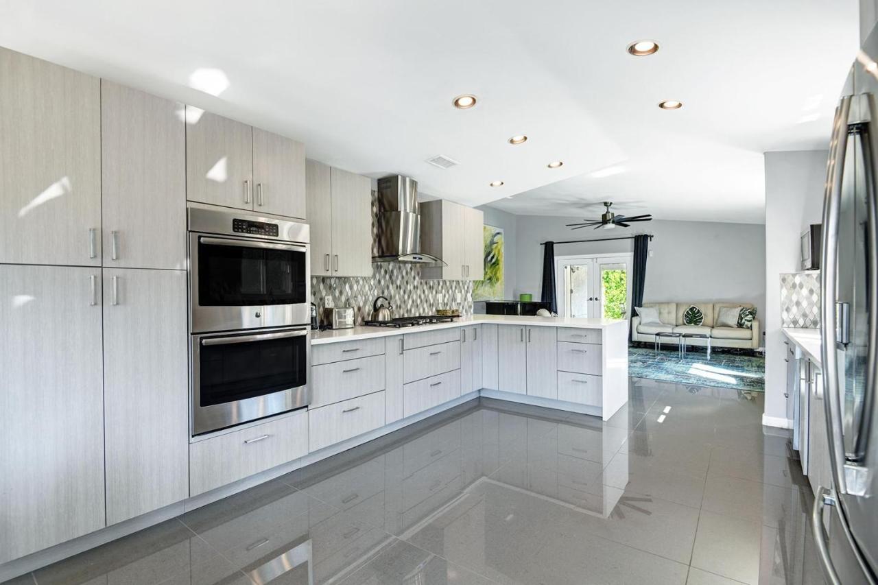 2 Pools So Cool Holiday home