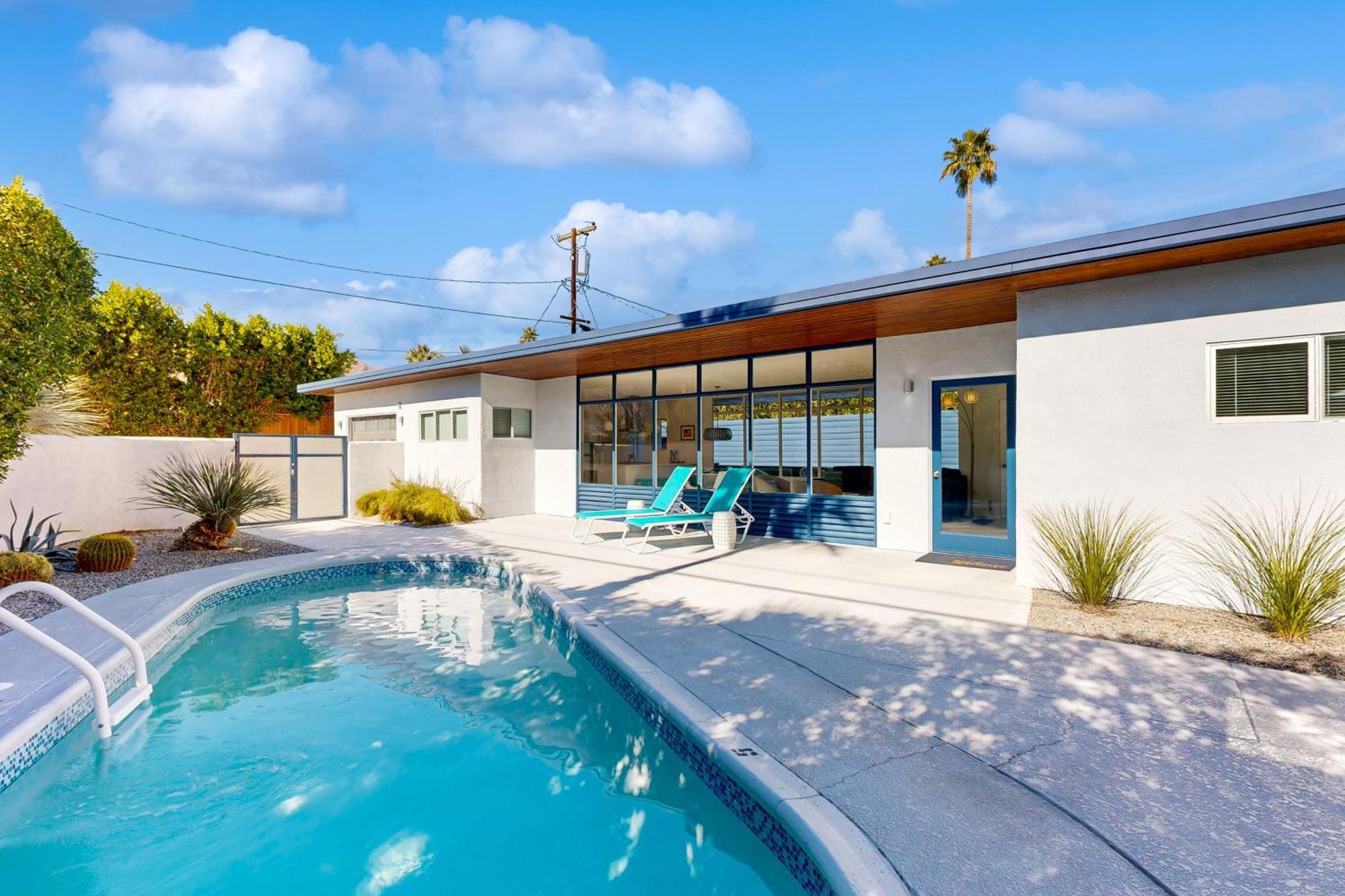 Holiday home The Aluminum House Permit# 2227 *