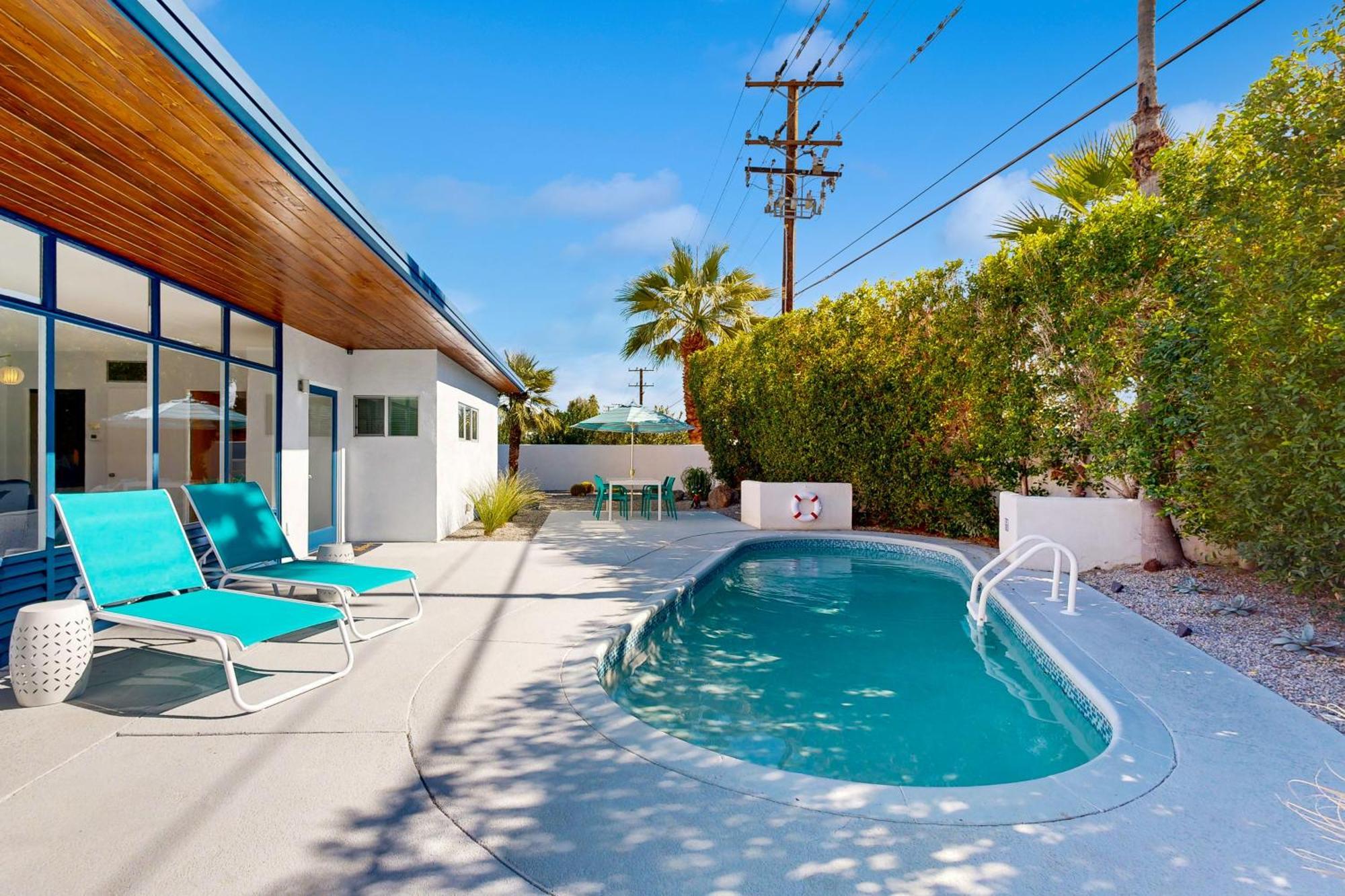 Holiday home The Aluminum House Permit# 2227