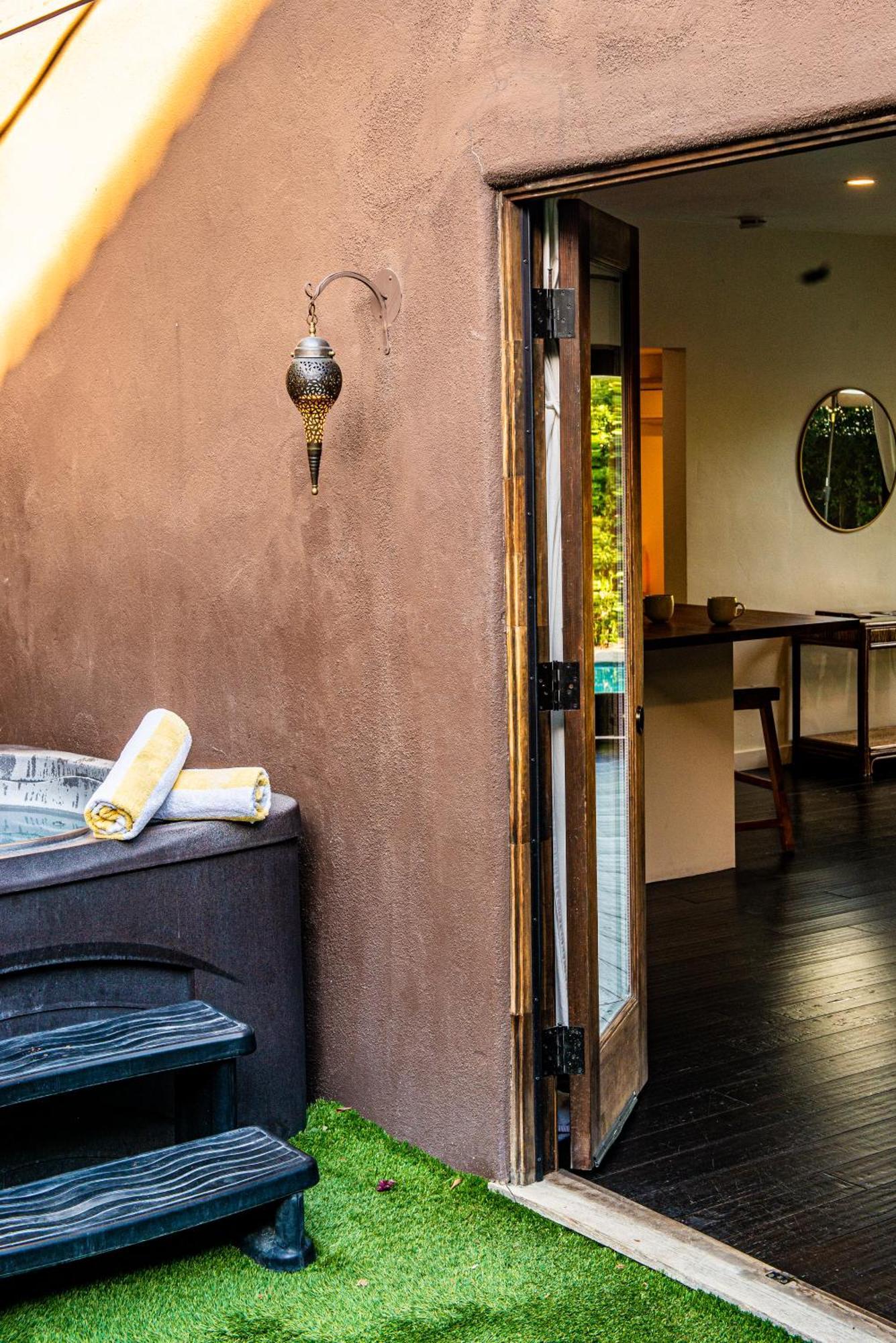 Talavera * Palm Springs