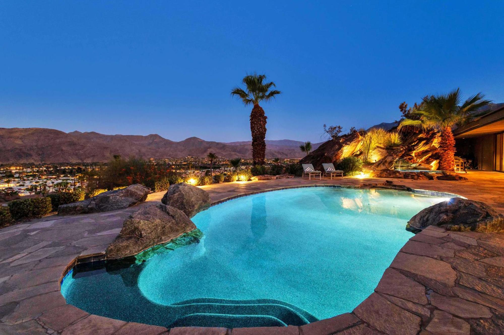 Retreat With Private Pool And Jacuzzi Palm Springs