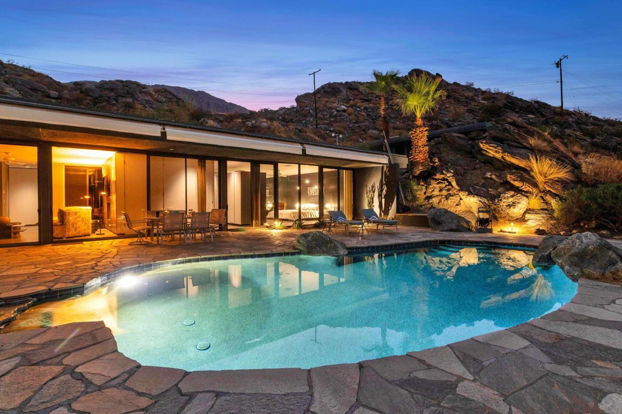 Retreat With Private Pool And Jacuzzi Holiday home