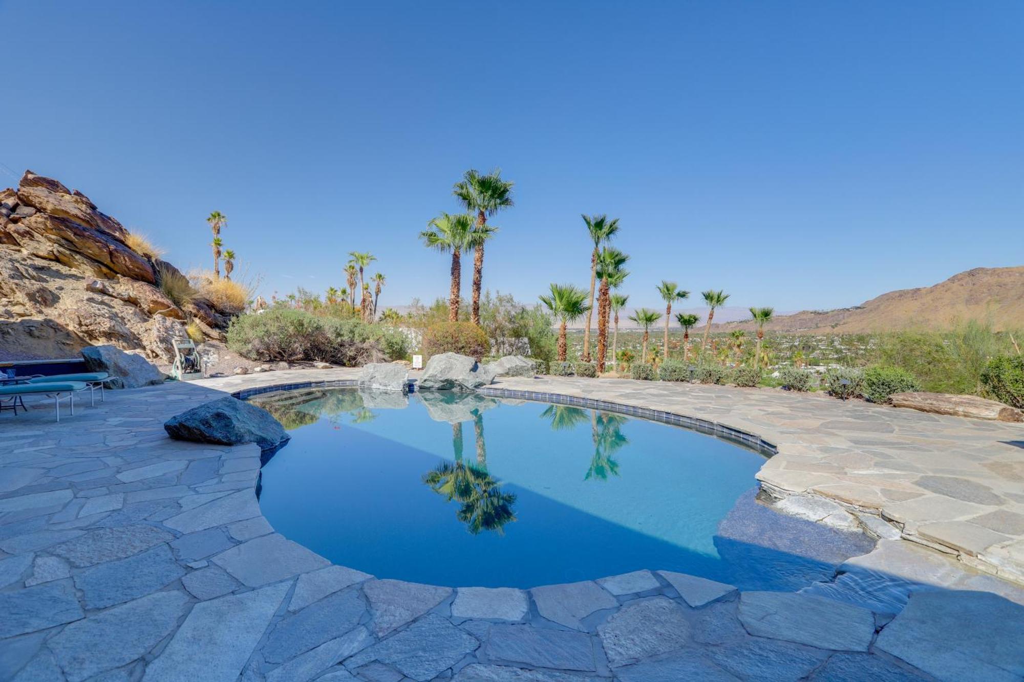 Retreat With Private Pool And Jacuzzi Holiday home