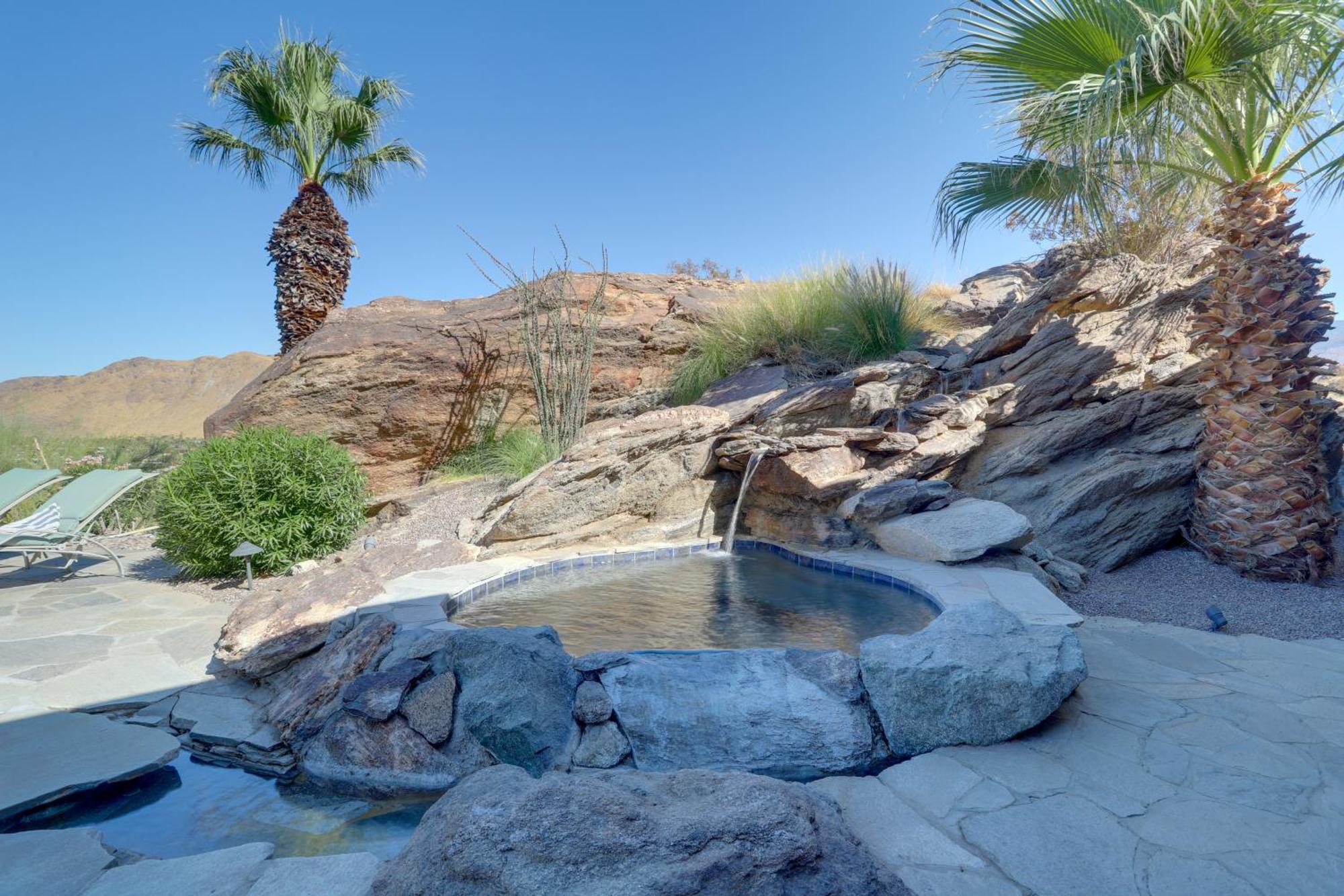 Holiday home Retreat With Private Pool And Jacuzzi *
