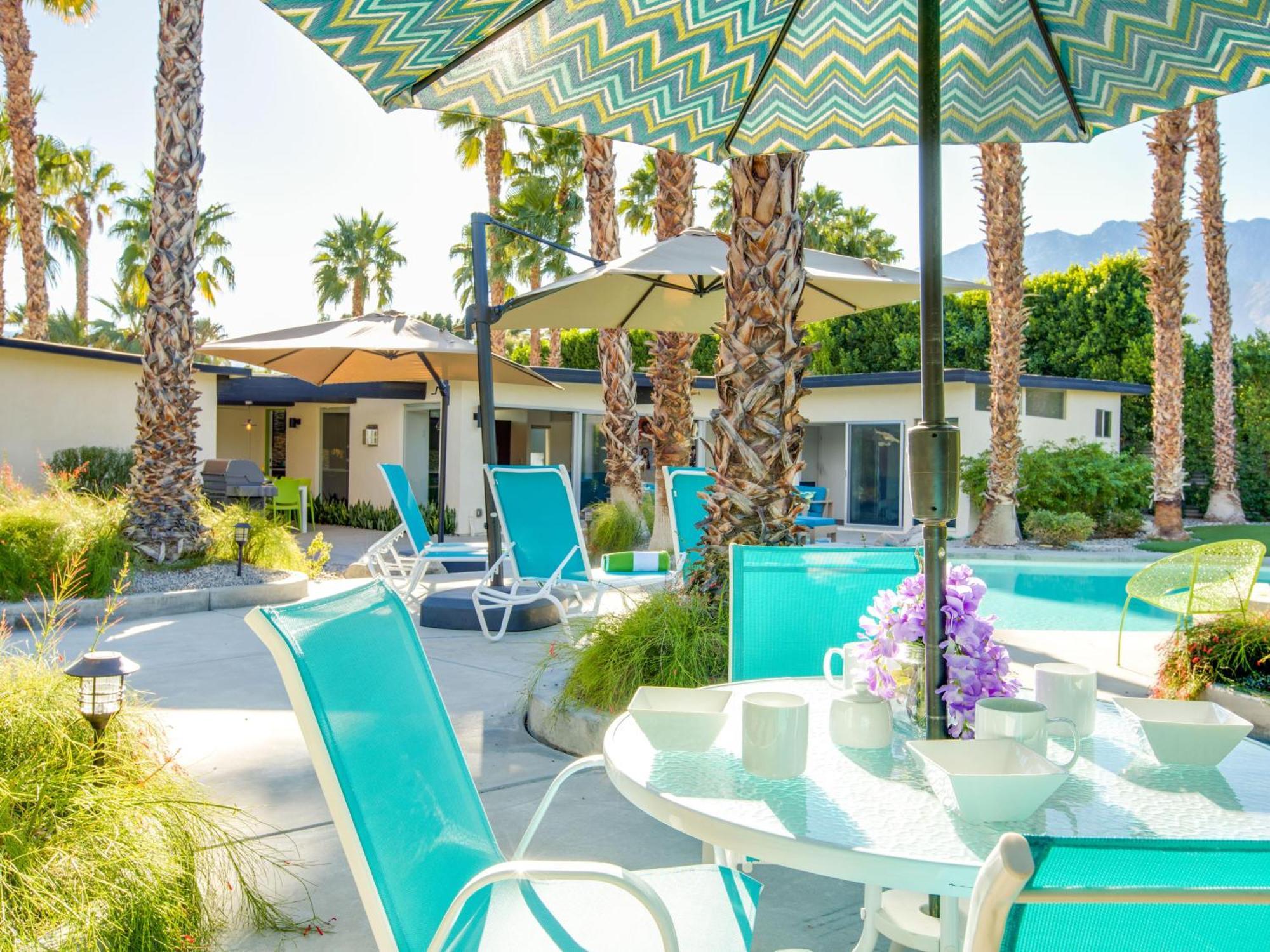 Holiday home Under The Palms *