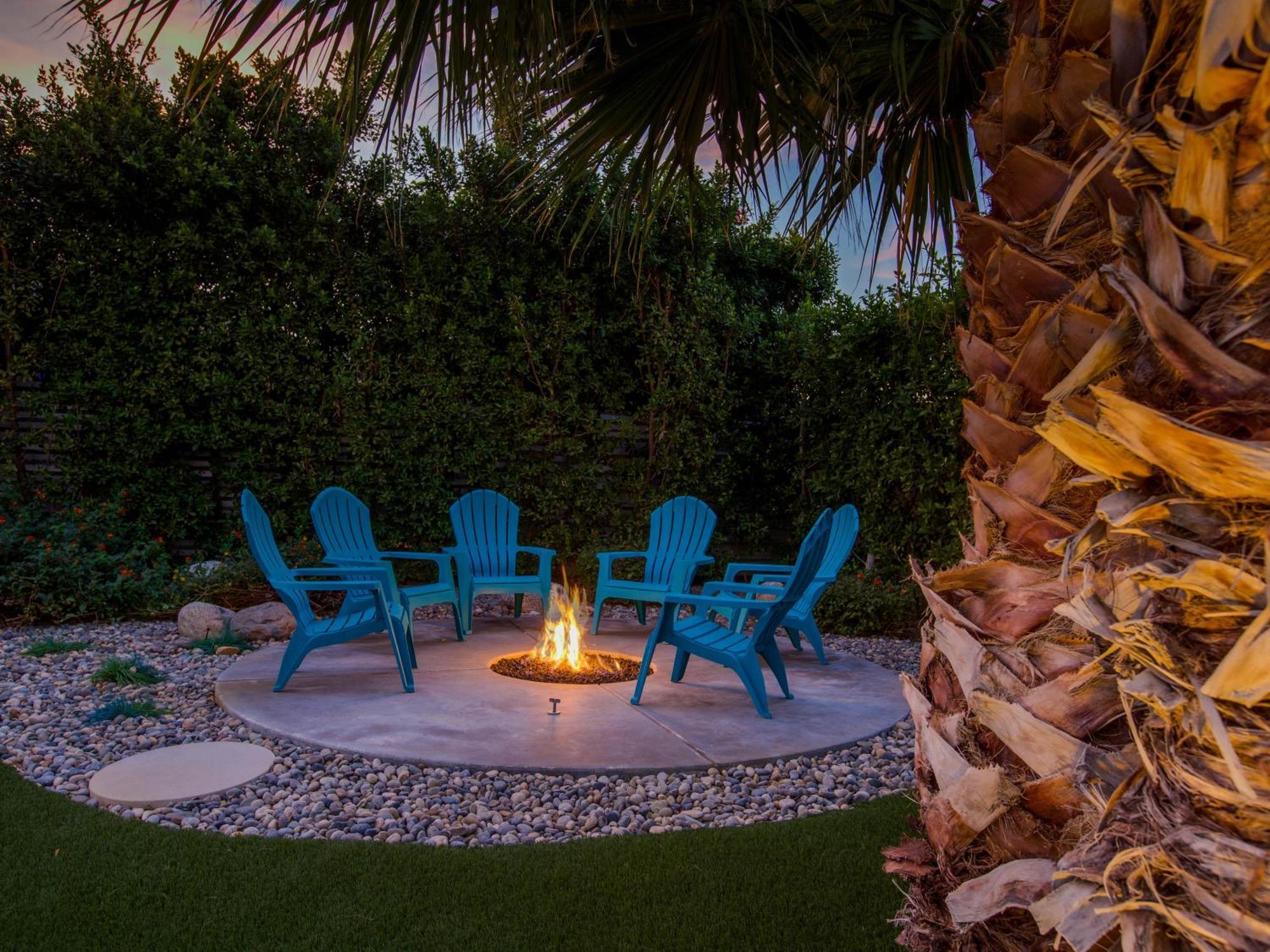 Holiday home Under The Palms *