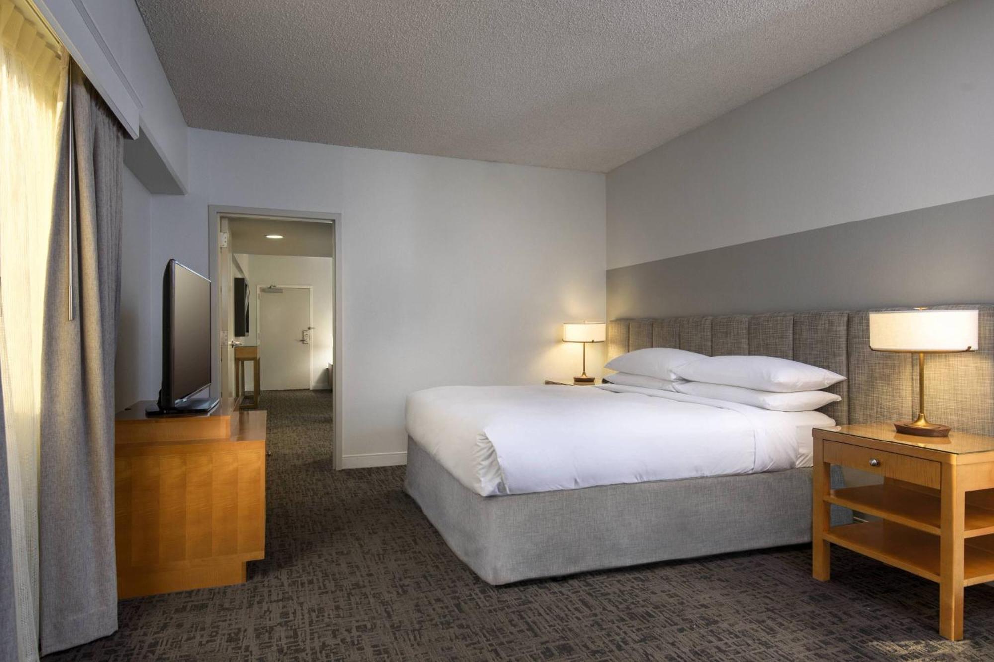 Renaissance 4* Palm Springs