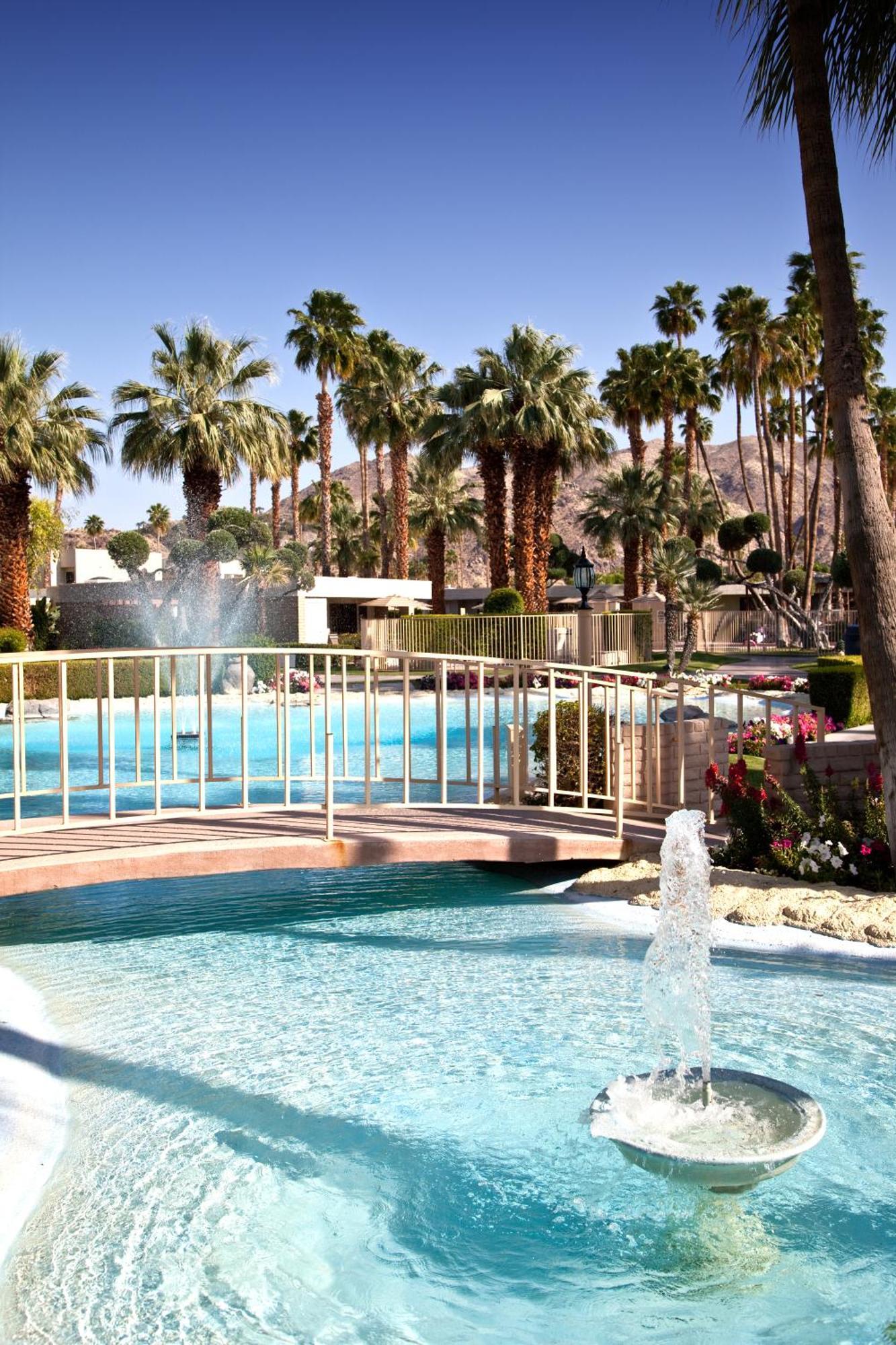 Resort Desert Isle