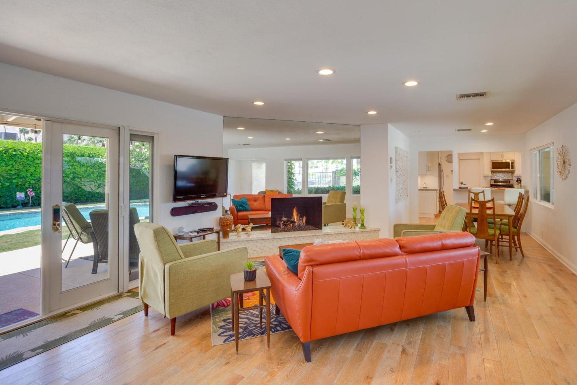 Patio, Pool And Mountain Views! * Palm Springs